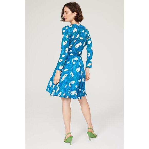 Diane Von Furstenberg DVF Irina Blue Floral Wrap Dress 100% Silk Size Small - Picture 3 of 9
